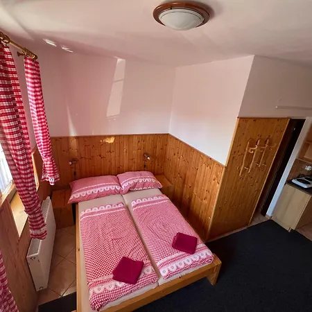 Apartmany U Svycarskeho Dvora Janske Lazne Exterior photo